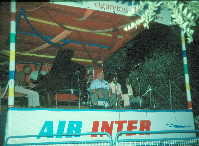 1975-16.jpg - Heritage Hall Jazzband 23.907.1975 Garden Stage
Walter Lewis, Placide Adams, Freddie Kohlman, Louis Cotrel jr., Terry Riley, Frog Joseph