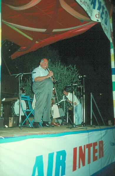 1975-22.jpg - Heritage Hall Jazzband 23.07.1975 22:00 Garden Stage
Louis Cotrell jr.