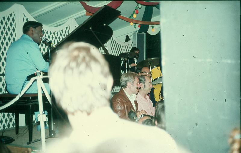 1975-30.jpg - Earl Hines, Ruby Braff, Eddie Graham, Bobby Hackett, Pee Wee Erwin