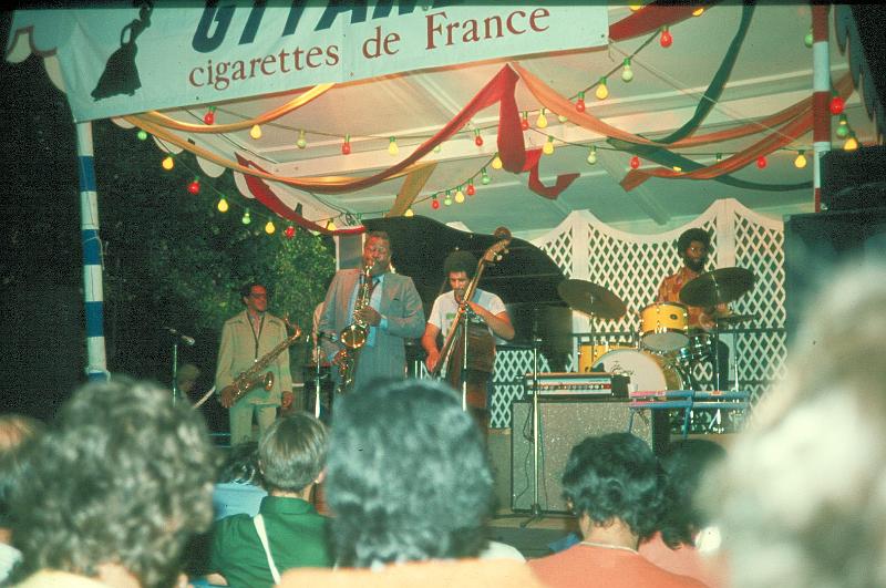 1975-31.jpg - Tenors Galore 26.07.1975 21:00 Dance Stage
Illinois Jacquet, Eddie 'Lockshaw' Davis, Larry Ridley, David Lee