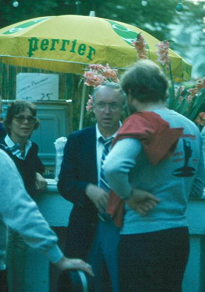 1981-19.jpg - 1981 Ute Pehl - Jake Hanna off-stage