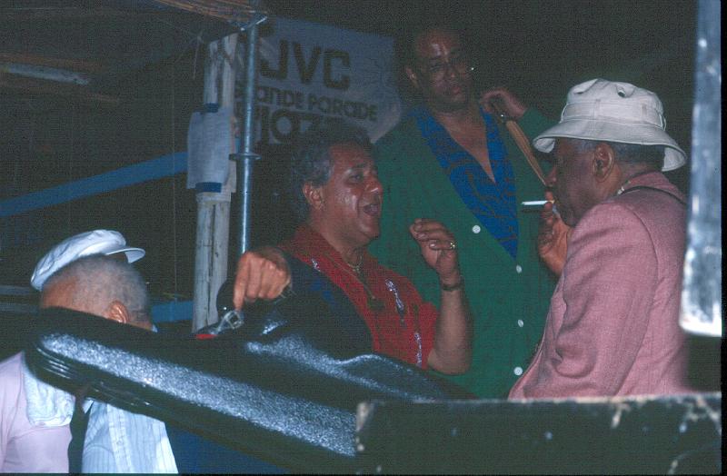 1988-35.jpg - 1988 Clark Terry, Harold Ashby, N.N., N.N., Joe Williams off-stage